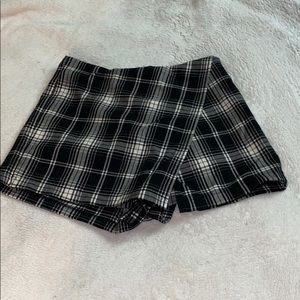 Brandy Melville skort plaid